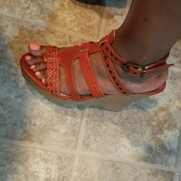 Shoes - Picture 3 of 6